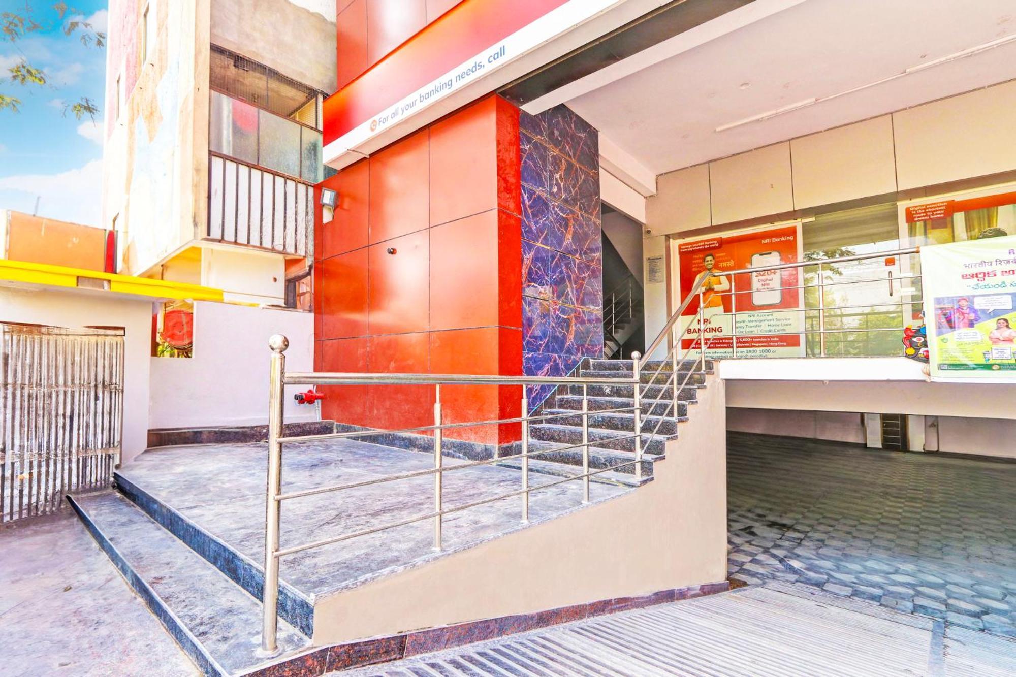 Hotel O R Square Hyderabad Exterior foto